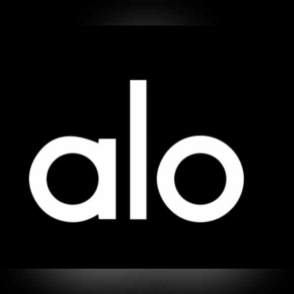 Meet your Posher, Tiffany - Picture 6 of 7